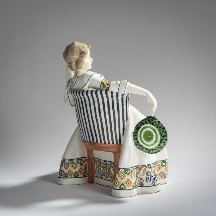 Bild 4 zu Objekt, Sitting woman with a fan, c. 1913, J&aacute;nos Petrides, Goldscheider, Friedrich, Wien, 156D 806