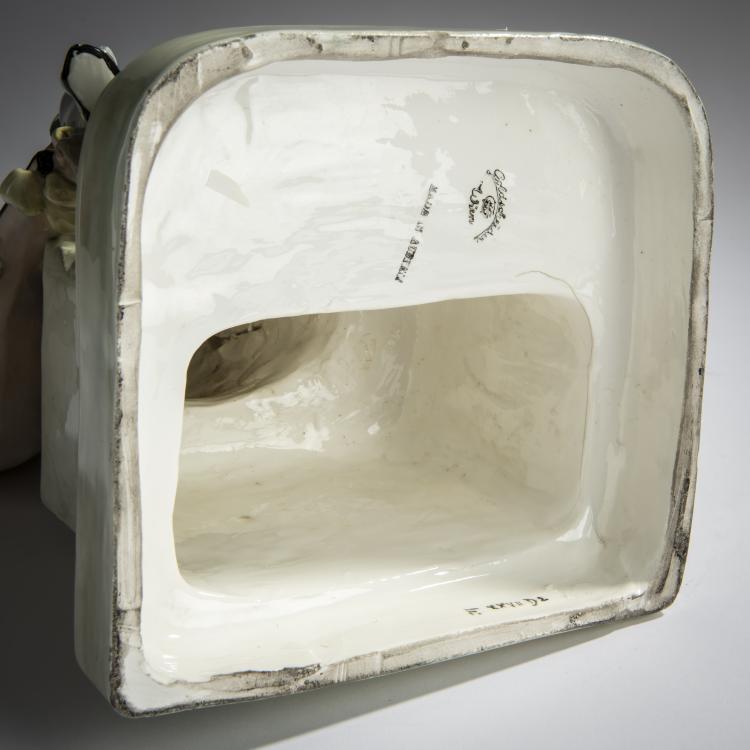 Bild 5 zu Objekt, Sitzende Pierrette mit Laute, um 1922, Wilhelm Thomasch, Goldscheider, Friedrich, Wien, 156D 810