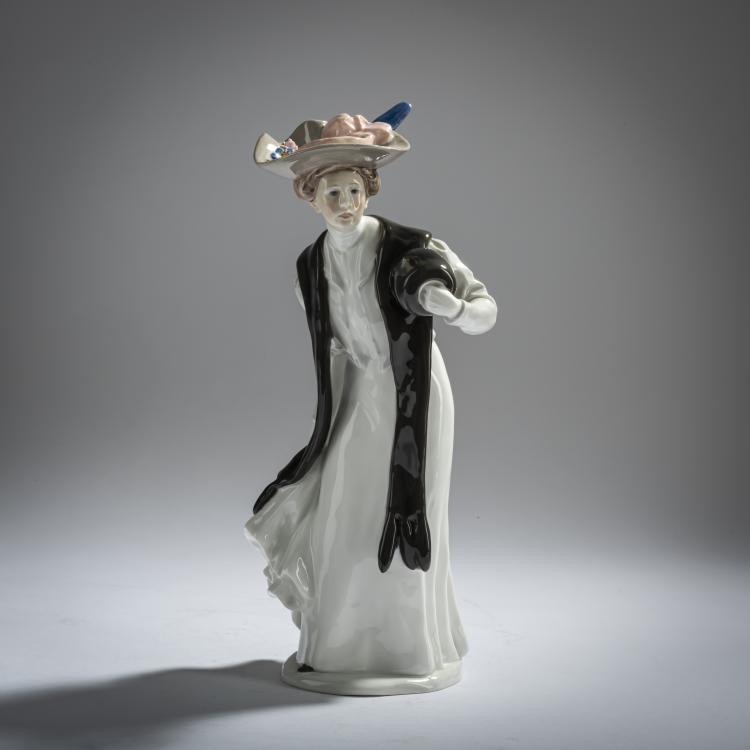 Hauptbild zu Objekt, 'Dame mit Muff', 1906, Konrad Hentschel, Meissen, 156D 740