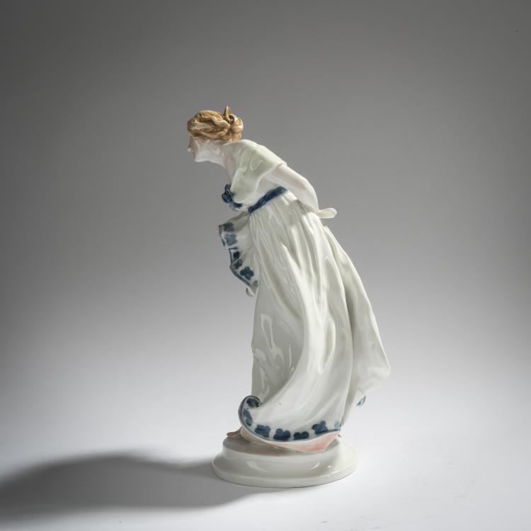 Bild 2 zu Objekt, 'Lady in a Ball Gown', 1902, Konrad Hentschel, Meissen, 156D 730