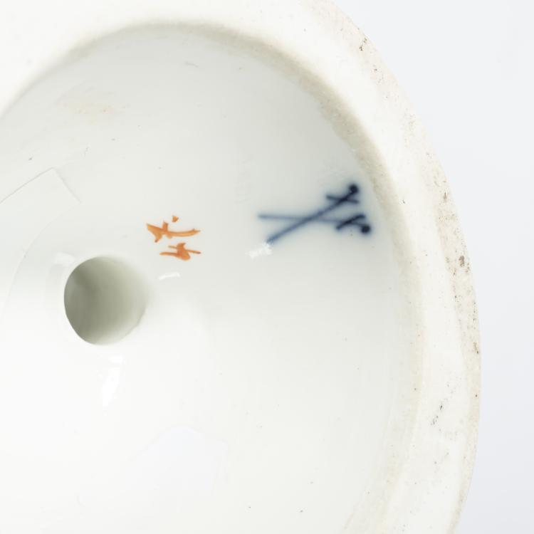 Bild 5 zu Objekt, 'Girl in the Wind', 1901, Philipp Lange, Meissen, 156D 724