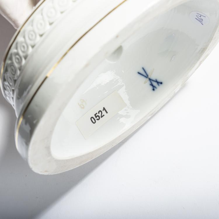 Bild 5 zu Objekt, 'Ball Player', 1897, Walter Schott (after), Meissen, 156D 722