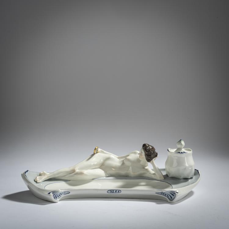 Hauptbild zu Objekt, 'Stationery with girl', 1903, Arthur Lange, Meissen, 156D 729