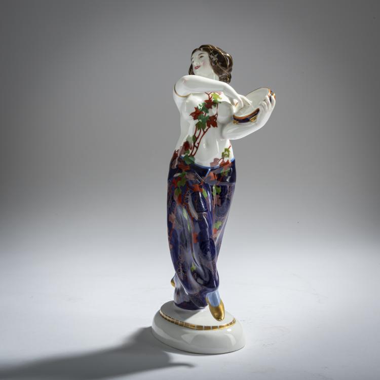 Bild 1 zu Objekt, 'Persian woman' from the 'Wedding Parade', 1909, Adolph Amberg, Berlin, KPM, 156D 703