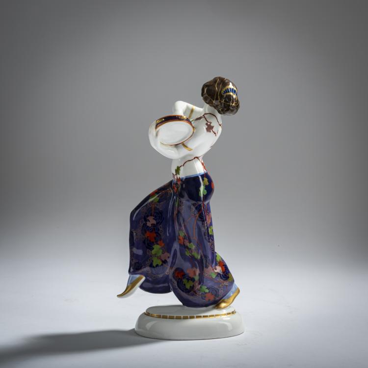 Bild 2 zu Objekt, 'Persian woman' from the 'Wedding Parade', 1909, Adolph Amberg, Berlin, KPM, 156D 703