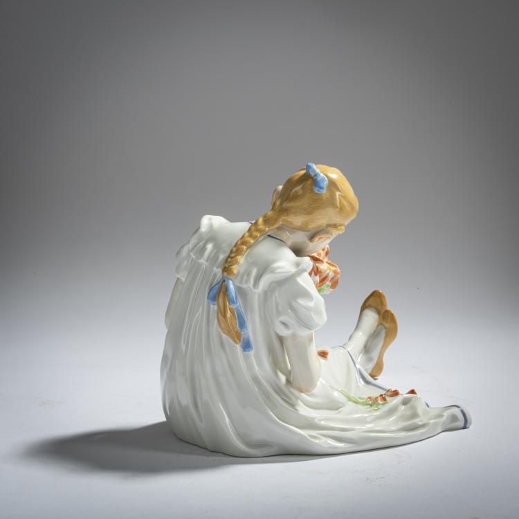 Bild 4 zu Objekt, 'M&auml;dchen mit Rosenstrau&szlig;', 1905, Konrad Hentschel, Meissen, 156D 735