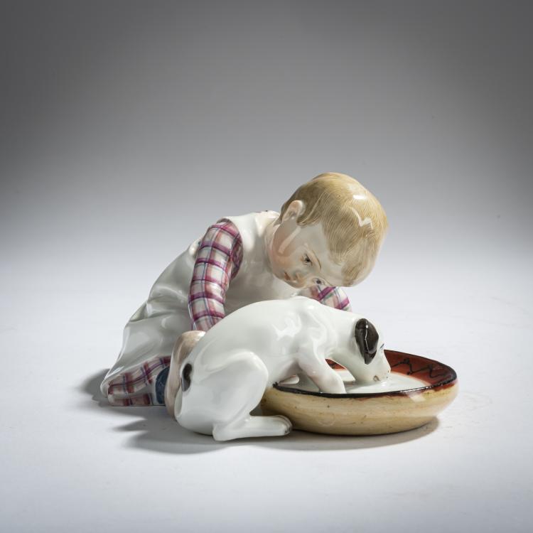 Hauptbild zu Objekt, 'Kleinkind mit Hund und Napf', 1905, Konrad Hentschel, Meissen, 156D 738