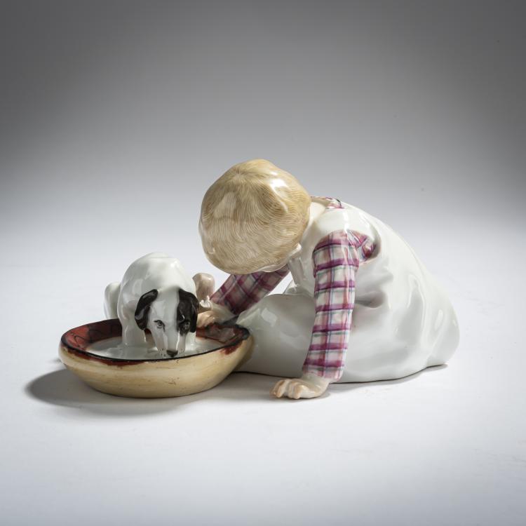 Bild 1 zu Objekt, 'Kleinkind mit Hund und Napf', 1905, Konrad Hentschel, Meissen, 156D 738