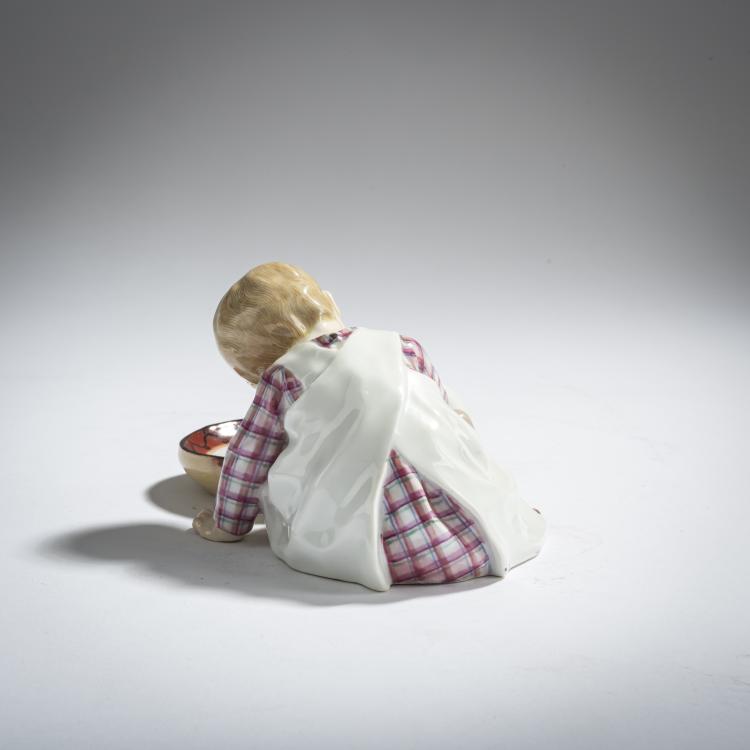 Bild 2 zu Objekt, 'Kleinkind mit Hund und Napf', 1905, Konrad Hentschel, Meissen, 156D 738