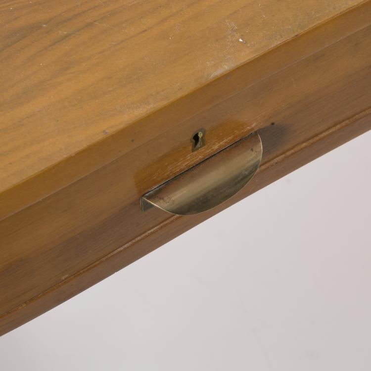 Bild 3 zu Objekt, Desk, c. 1955, Josef Hillerbrand (attributed), Vereinigte Werkst&auml;tten, M&uuml;nchen, 157A 162