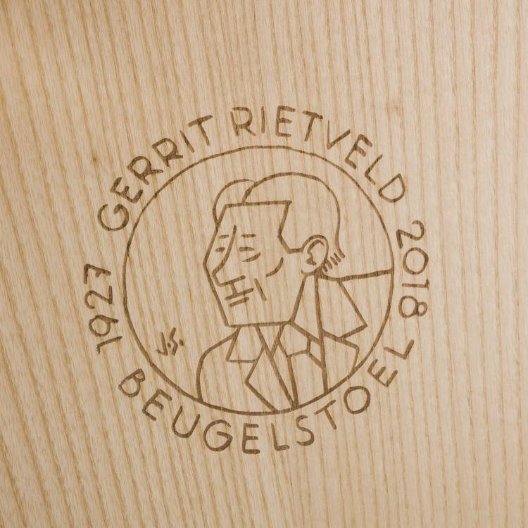 Bild 1 zu Objekt, 'Beugel' chair, 1927 / 2018, Gerrit Rietveld,Joost Swarte, Cassina, Mailand, 157B 234