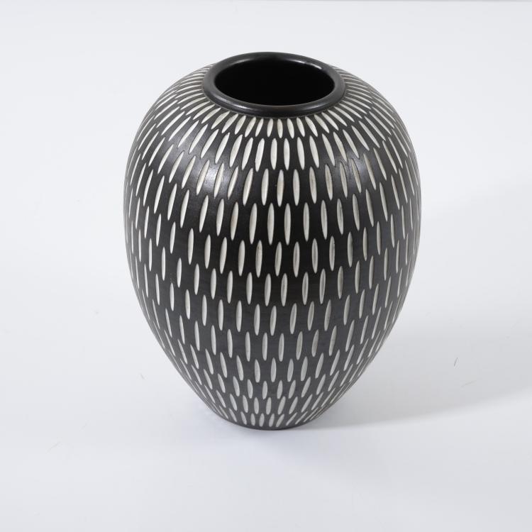 Hauptbild zu Objekt, Tall vase, 1950s, Elly und Wilhelm Kuch, Kuch, Wilhelm; Kuch, Elly, 157A 122