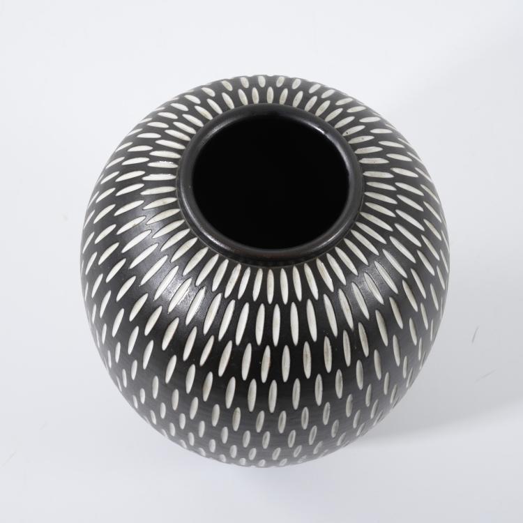 Bild 2 zu Objekt, Tall vase, 1950s, Elly und Wilhelm Kuch, Kuch, Wilhelm; Kuch, Elly, 157A 122