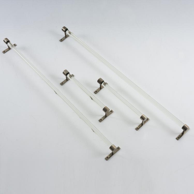 Bild 4 zu Objekt, 4 towel rails with brackets, 1989, Andr&eacute;e Putman, Ecart International, Paris, 157B 538
