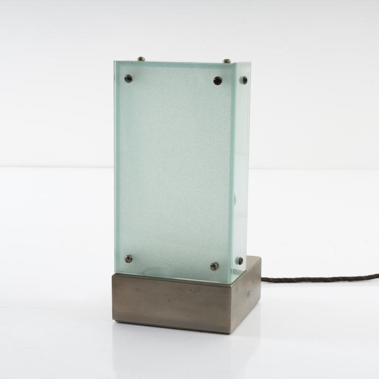 Bild 1 zu Objekt, 'Gla&ccedil;on' table light, c. 1989, Andr&eacute;e Putman, &Eacute;cart International, Paris, 157B 533