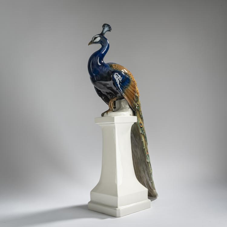 Bild 2 zu Objekt, 'Peacock on a High Pedestal', 1918, Edmund Sode, Schwarzburger Werkst&auml;tten f&uuml;r Porzellankunst, Unterwei&szlig;bach, 156D 773