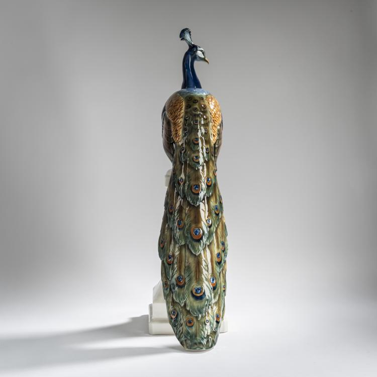 Bild 4 zu Objekt, 'Peacock on a High Pedestal', 1918, Edmund Sode, Schwarzburger Werkst&auml;tten f&uuml;r Porzellankunst, Unterwei&szlig;bach, 156D 773