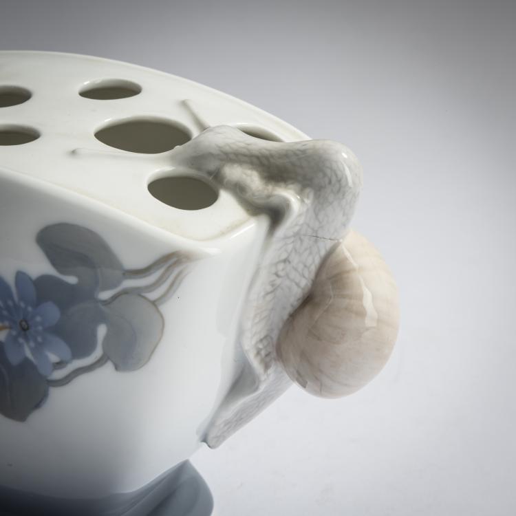 Bild 5 zu Objekt, Rose vase, c. 1900, Kopenhagen, KPM, 156C 658