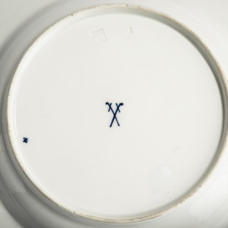 Bild 2 zu Objekt, Suppenteller 'Peitschenhieb', 1903-04, Henry van de Velde, Meissen, KPM, 156C 662