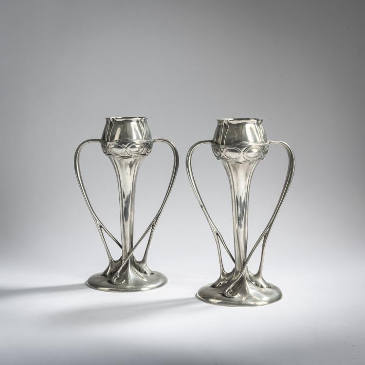 Hauptbild zu Objekt, Two vases with handles, 1903-04, Liberty & Co., London, 156C 566