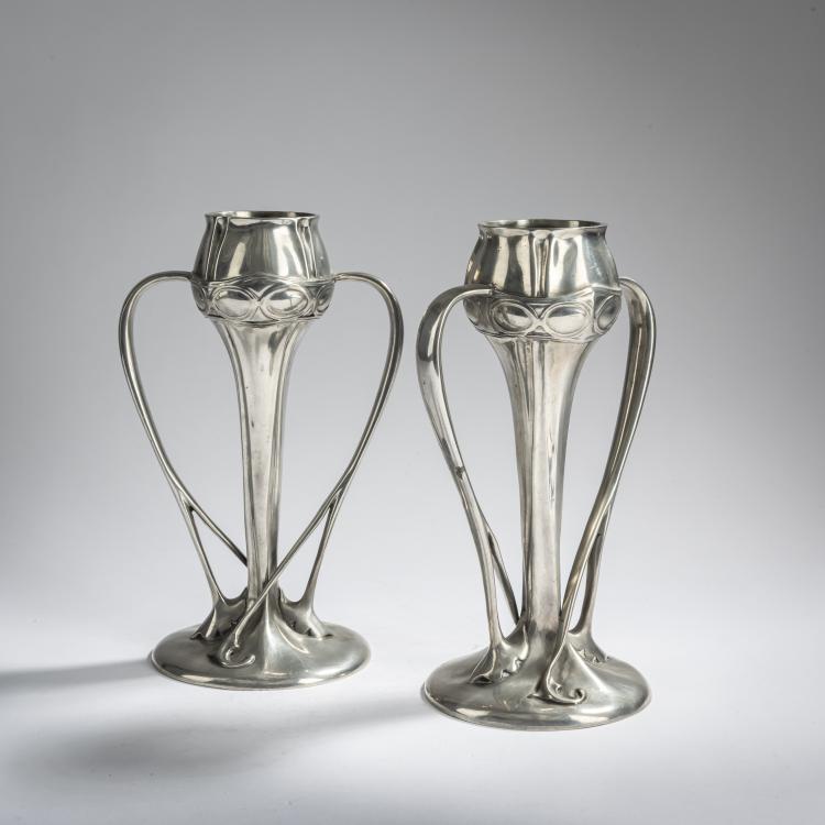 Bild 1 zu Objekt, Two vases with handles, 1903-04, Liberty & Co., London, 156C 566