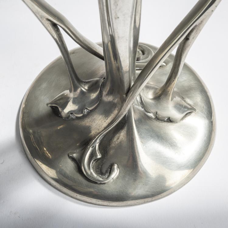 Bild 2 zu Objekt, Two vases with handles, 1903-04, Liberty & Co., London, 156C 566