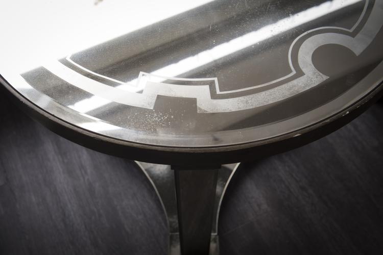 Bild 4 zu Objekt, Zwei Beistelltische, um 1947, Jacques Adnet (zugeschrieben), Adnet, Jacques, Paris (zugeschrieben), 156C 503