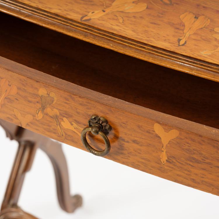 Bild 5 zu Objekt, 'Coeur de Jeannette' handwork table, c. 1900, Emile Gall&eacute;, Gall&eacute;, &Eacute;mile, Nancy, 156C 514