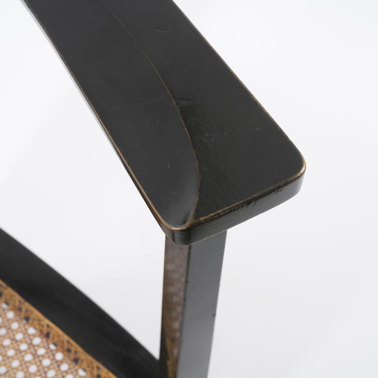 Bild 3 zu Objekt, Armlehnstuhl, 1901-03, Mackay Hugh Baillie Scott, Dresdener Werkst&auml;tten, Hellerau; J. P. White, Pyghtle Works, Bedford, 156C 507