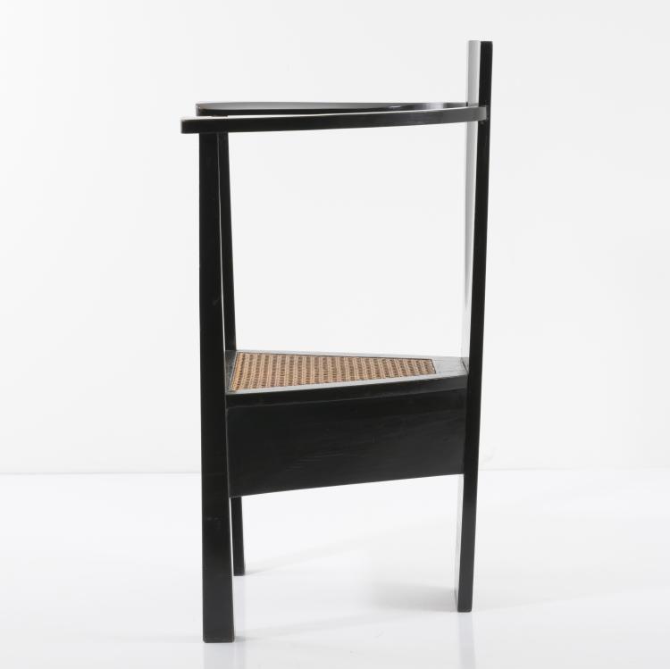 Bild 6 zu Objekt, Armlehnstuhl, 1901-03, Mackay Hugh Baillie Scott, Dresdener Werkst&auml;tten, Hellerau; J. P. White, Pyghtle Works, Bedford, 156C 507