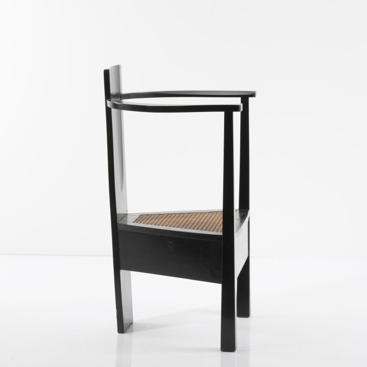 Bild 11 zu Objekt, Armlehnstuhl, 1901-03, Mackay Hugh Baillie Scott, Dresdener Werkst&auml;tten, Hellerau; J. P. White, Pyghtle Works, Bedford, 156C 507