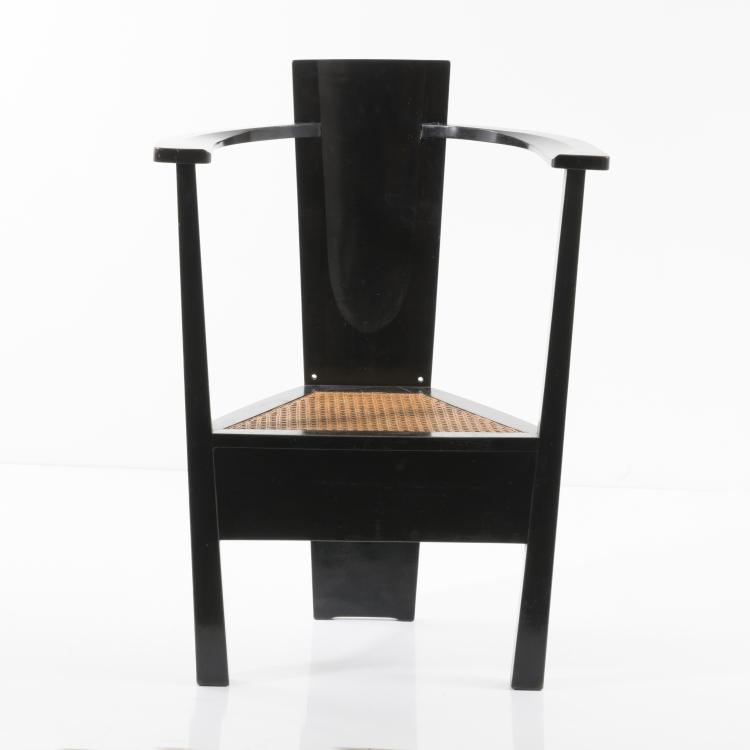 Bild 13 zu Objekt, Armlehnstuhl, 1901-03, Mackay Hugh Baillie Scott, Dresdener Werkst&auml;tten, Hellerau; J. P. White, Pyghtle Works, Bedford, 156C 507