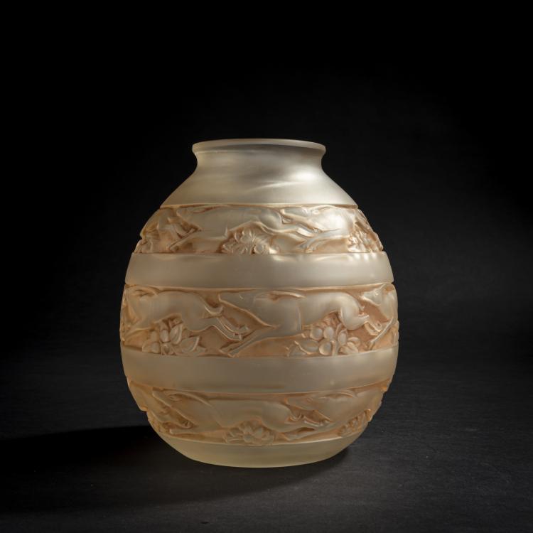 Bild 1 zu Objekt, Vase 'Soudan', 1928, Ren&eacute; Lalique, Lalique, Ren&eacute;, Wingen-sur-Moder, 156A 42