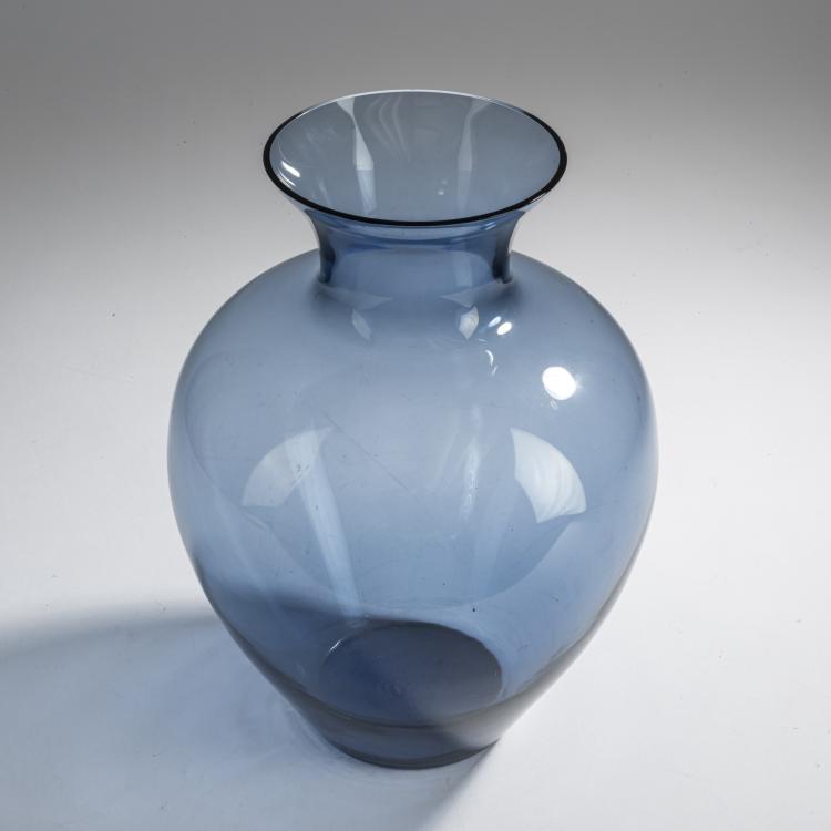 Bild 1 zu Objekt, 'Paris' vase, 1936, Wilhelm Wagenfeld, Vereinigte Lausitzer Glaswerke, Wei&szlig;wasser, 157A 55