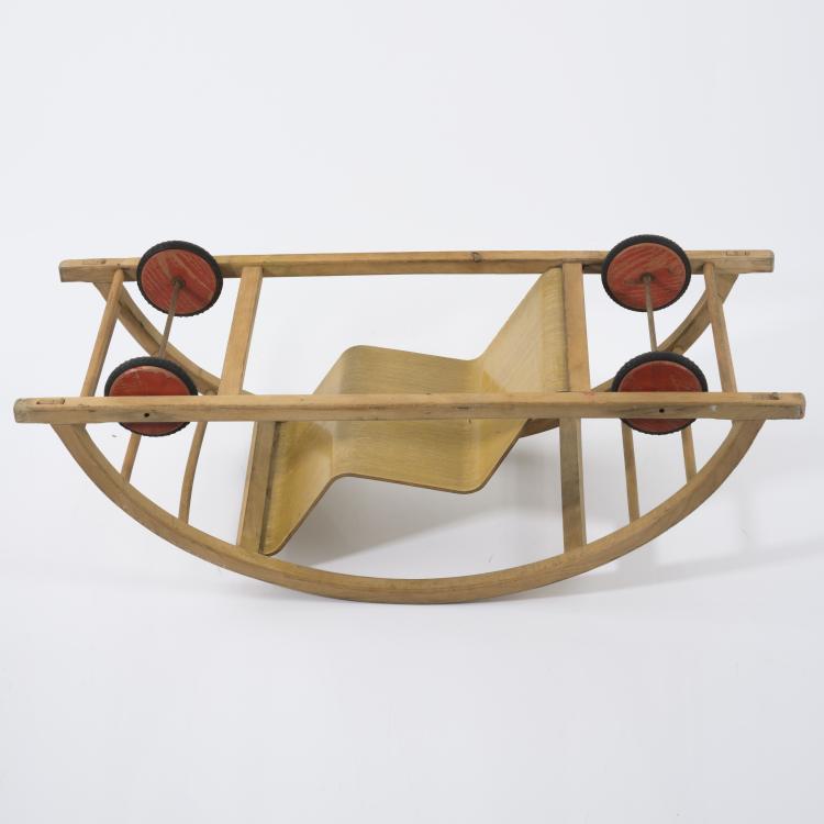 Bild 2 zu Objekt, Rocking chair / car, 1950, Hans Brockhage, Siegfried Lenz, Berggie&szlig;h&uuml;bel/ Pirna, 157A 93