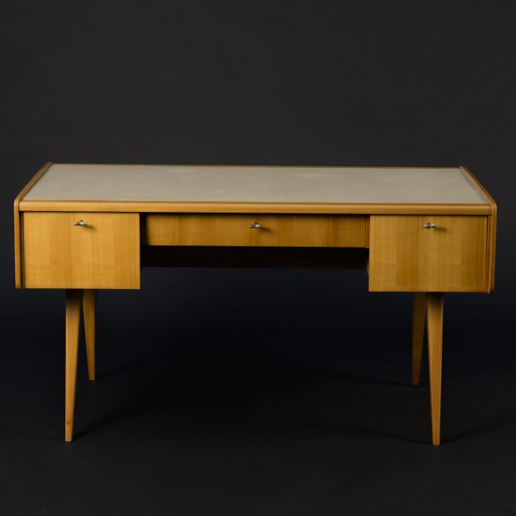 Bild 1 zu Objekt, Desk, c. 1950, Hans Hartl, DeWe, Deutsche Werkst&auml;tten, M&uuml;nchen, 157A 140