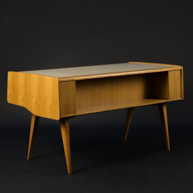 Bild 3 zu Objekt, Desk, c. 1950, Hans Hartl, DeWe, Deutsche Werkst&auml;tten, M&uuml;nchen, 157A 140