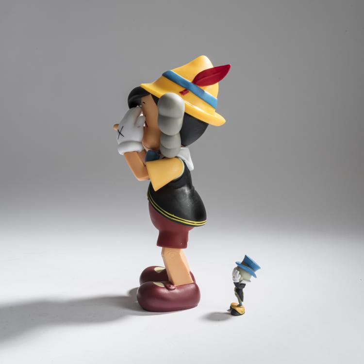 Bild 3 zu Objekt, 'Pinocchio and Jiminy Cricket', 2010,  KAWS, Medicom Toy, 157C 695
