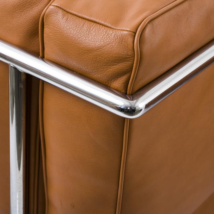 Bild 10 zu Objekt, 2 'LC 2' easy chairs, 1928, Pierre Jeanneret,Charlotte Perriand,Le Corbusier Charles-&Eacute;douard Jeanneret-Gris, Cassina, Mailand, 157A 71