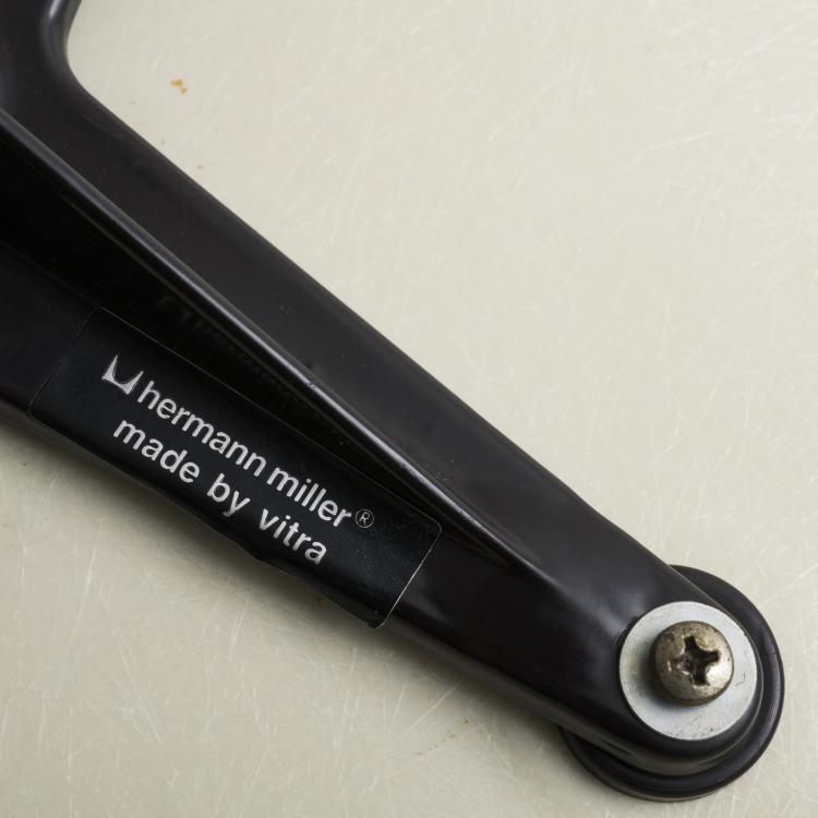 Bild 7 zu Objekt, 2 'LaFonda' chairs, 1961, Charles Eames,Ray Eames, Vitra Design, Weil am Rhein; Herman Miller, Zeeland, 157B 429