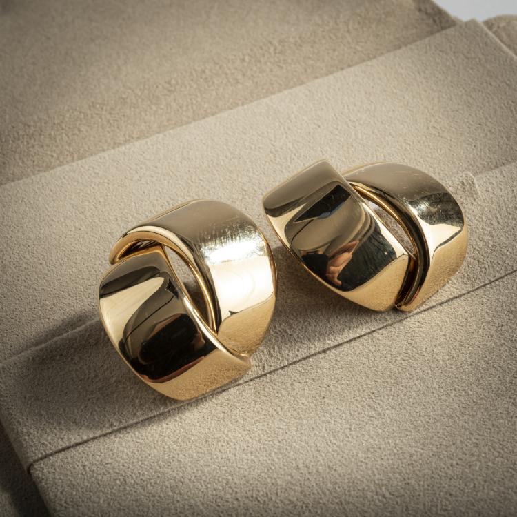 Bild 3 zu Objekt, Pair of 'Abbracci' clip-on earrings, 1990s, Vhernier, Mailand, 157E 1125