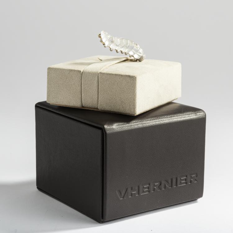 Bild 3 zu Objekt, 'Caterpillar' brooch, 2000s, Vhernier, Mailand, 157E 1128