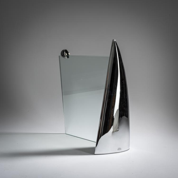 Bild 1 zu Objekt, 'Shark' standing frame, 1989, Philippe Starck, L'Or&eacute;al, Paris, 157B 413