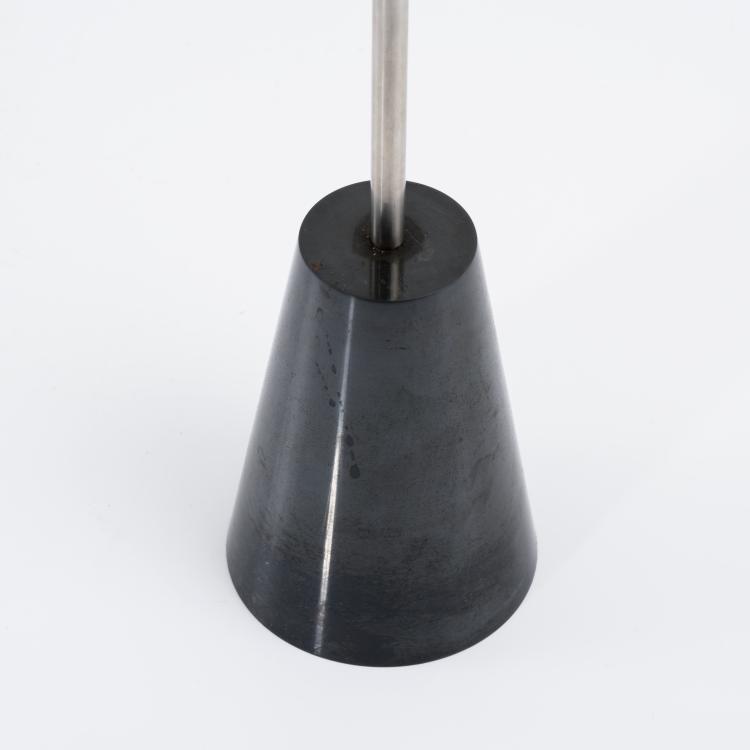 Bild 2 zu Objekt, Standing ashtray, 1993, Konstantin Grcic, 157A 213