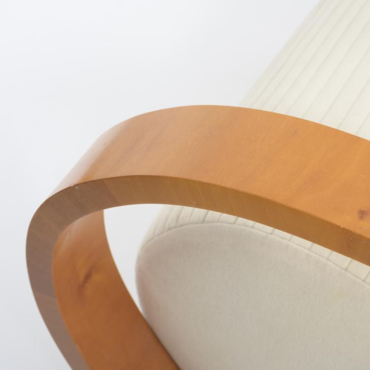 Bild 1 zu Objekt, Armlehnsessel mit Ottoman und Zeitungshalter 'Casablanca', 1987, Jaime Tresserra, Tresserra Collection, Madrid, 157B 569