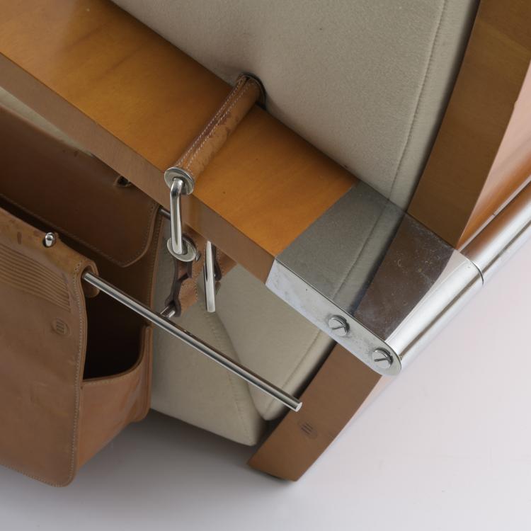 Bild 6 zu Objekt, Armlehnsessel mit Ottoman und Zeitungshalter 'Casablanca', 1987, Jaime Tresserra, Tresserra Collection, Madrid, 157B 569