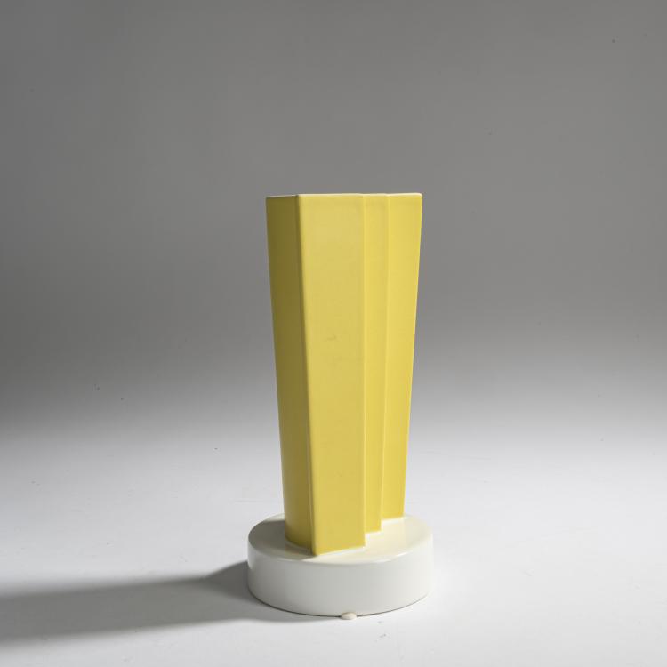 Bild 4 zu Objekt, 'ET1' vase, 1990, Ettore Sottsass, Alessio Sarri, Sesto Fiorentino, 157B 363