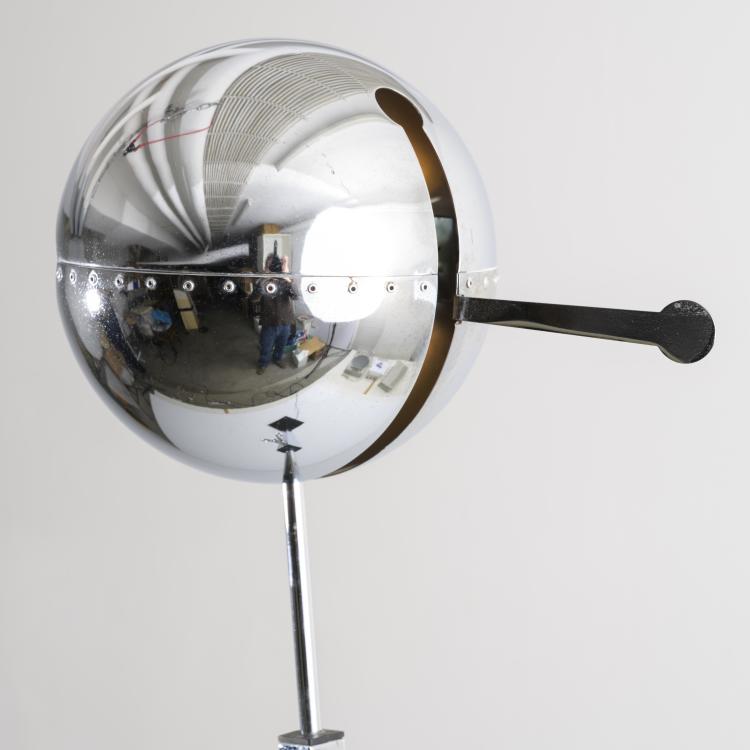Bild 4 zu Objekt, 'Fire Ball' floorlamp, 1992, Carlo Forcolini, Sidecar / Artemide, Mailand, 157B 568