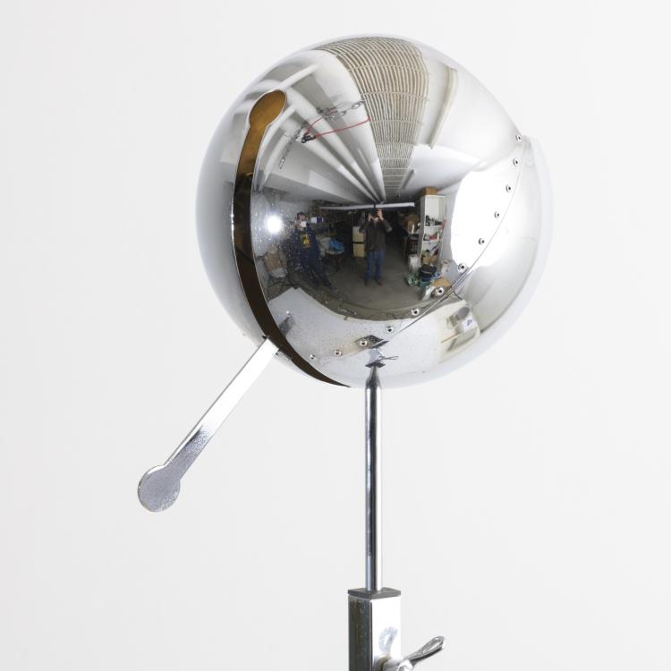 Bild 6 zu Objekt, 'Fire Ball' floorlamp, 1992, Carlo Forcolini, Sidecar / Artemide, Mailand, 157B 568
