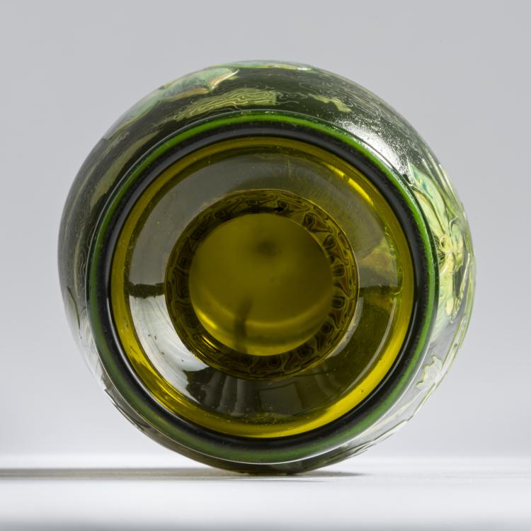 Bild 4 zu Objekt, 'Intercalaire'-Vase 'Papillon', 1894-1903, Eug&egrave;ne Kremer (wohl), Burgun, Schverer & Co. (wohl), Burgun, Schverer & Co., Verrerie d'Art de Lorraine, Meisenthal, 156B 84